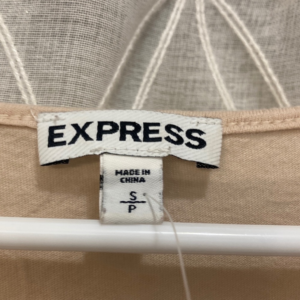 Express Tank Top - Picture 3 of 9